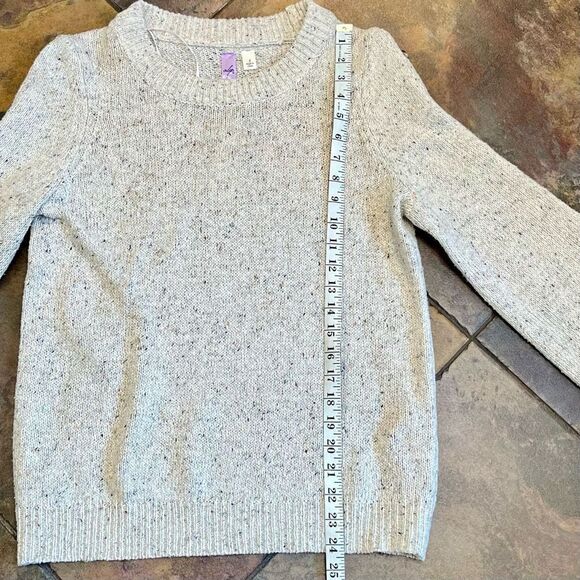 NWT Francesca’s Alya Heather Oat Crew Neck Sweater Button Sleeves Small - Picture 7 of 11